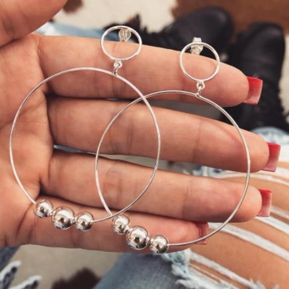 Jewelry - NEW bead hoop earrings